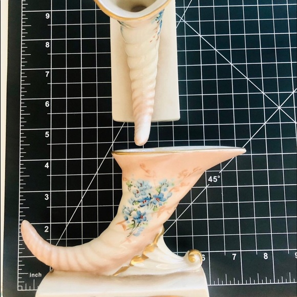 Vintage Freeman Hand Painted Cornucopia Vase Pair - Picture 9 of 10